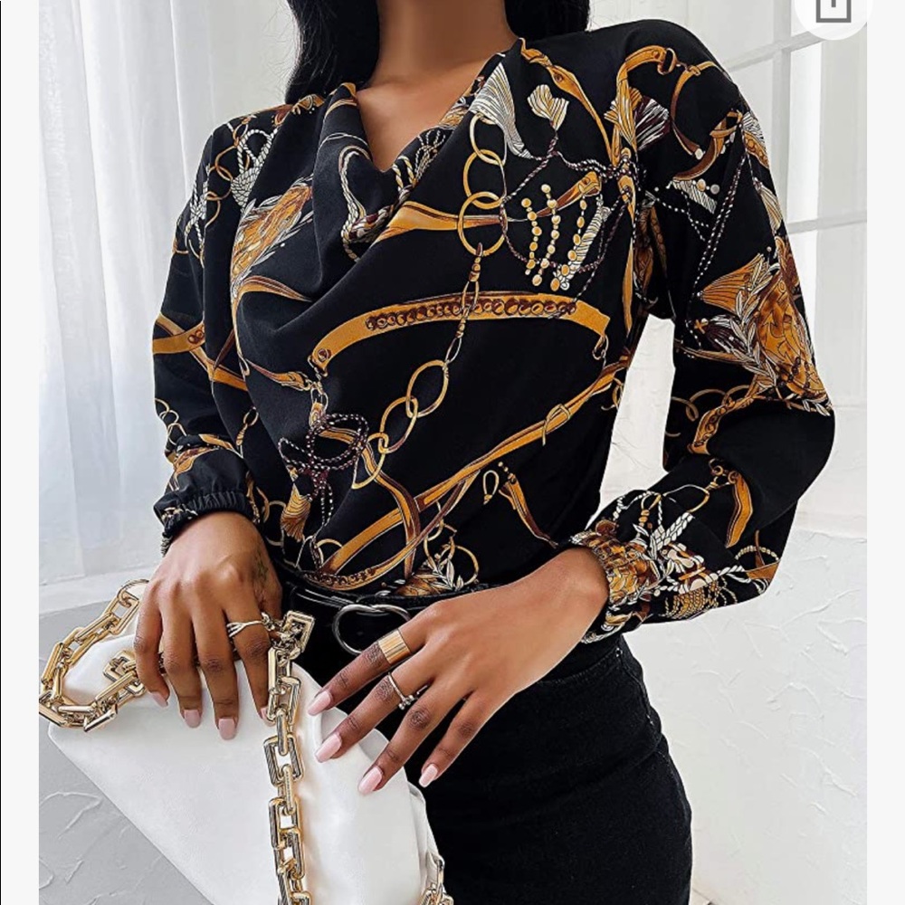 Long sleeve chain print blouse ⚜️